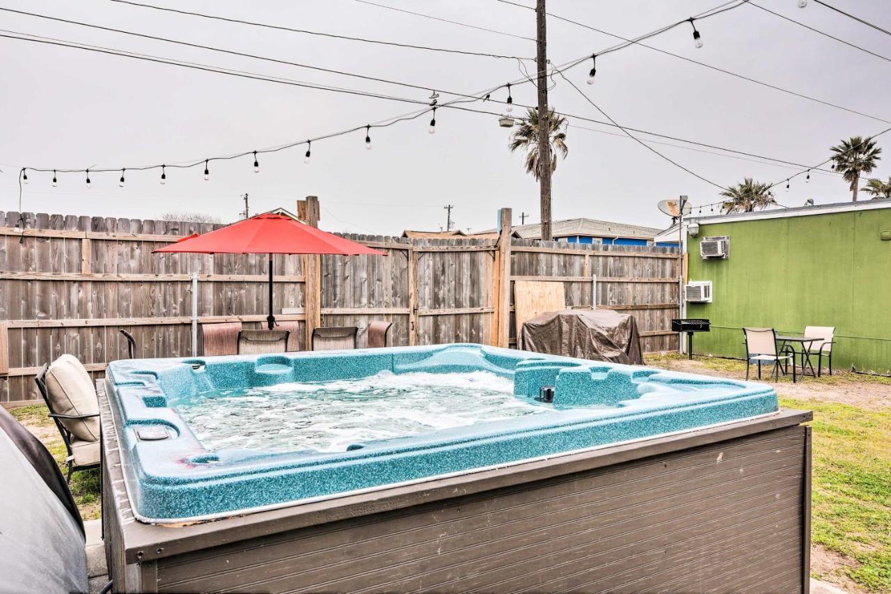 Beautiful Galveston Apt With Deck Less Than 3 Mi To Dtwn! מראה חיצוני תמונה