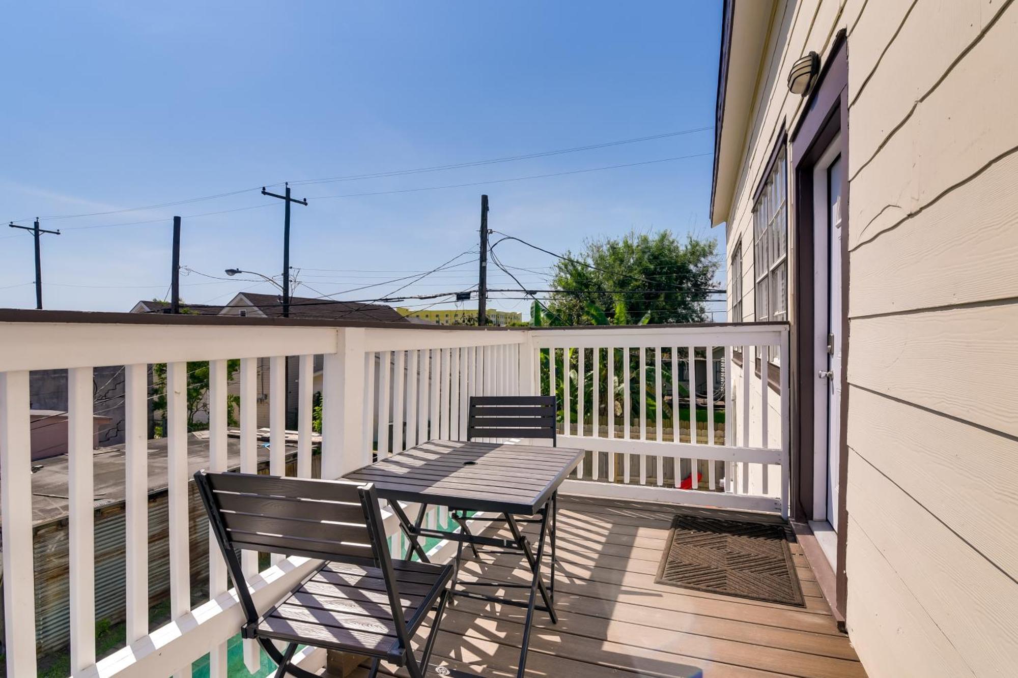 Beautiful Galveston Apt With Deck Less Than 3 Mi To Dtwn! מראה חיצוני תמונה