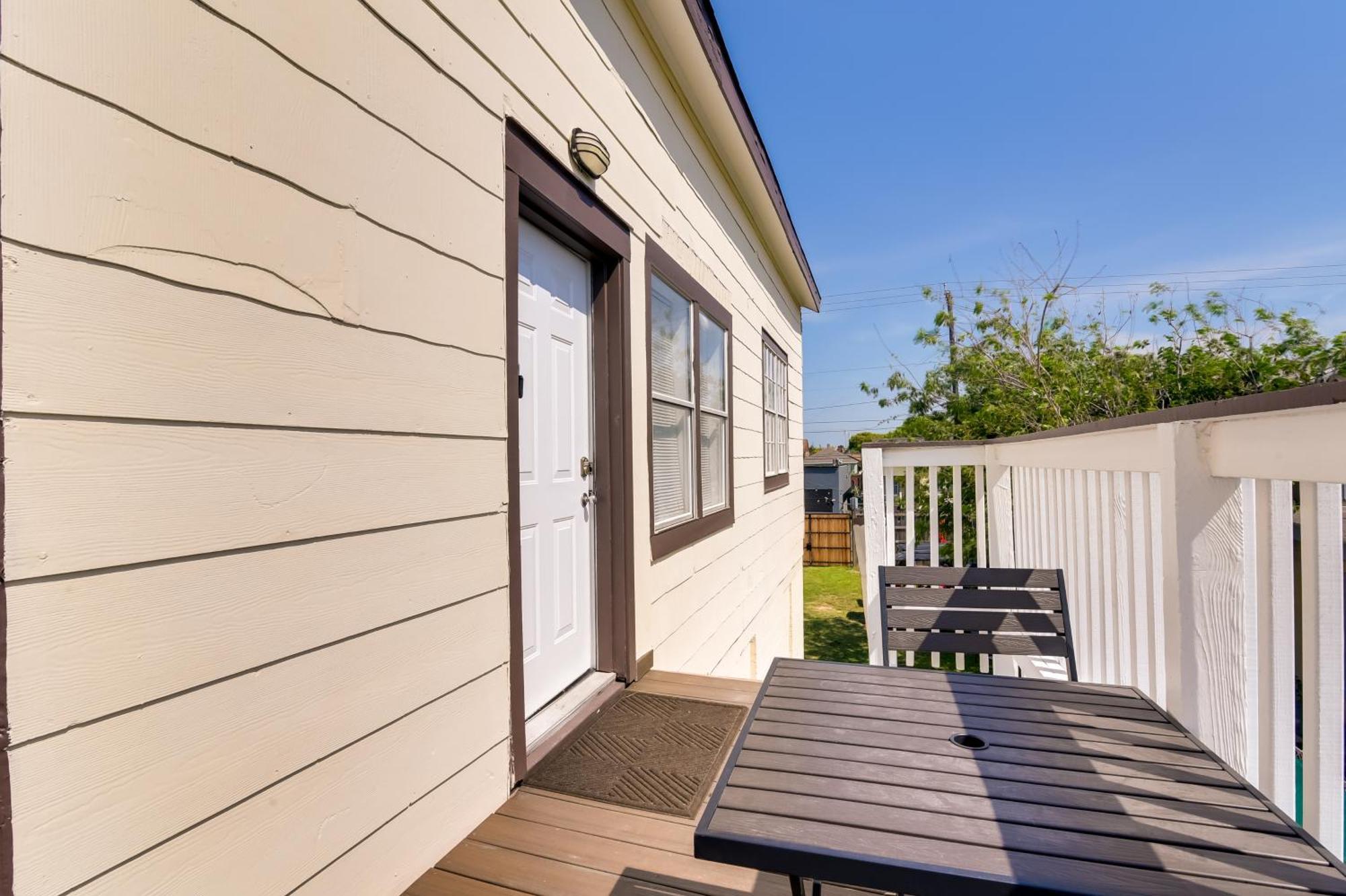 Beautiful Galveston Apt With Deck Less Than 3 Mi To Dtwn! מראה חיצוני תמונה