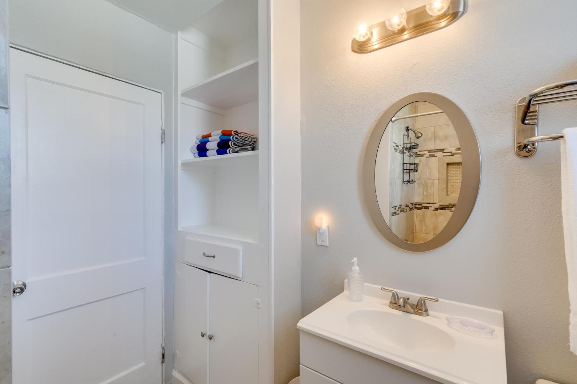 Beautiful Galveston Apt With Deck Less Than 3 Mi To Dtwn! מראה חיצוני תמונה